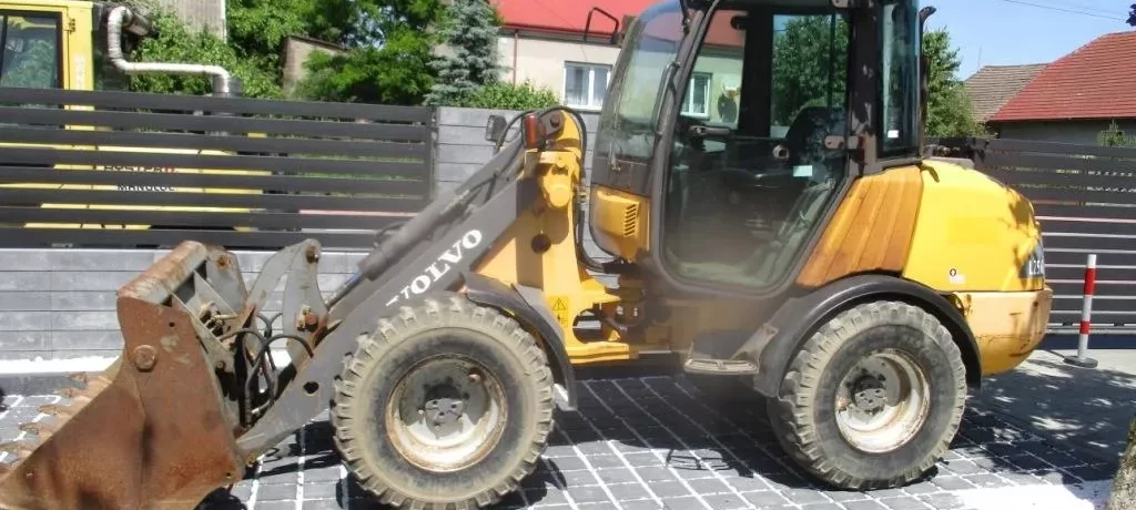 kladzenie kostki brukowej